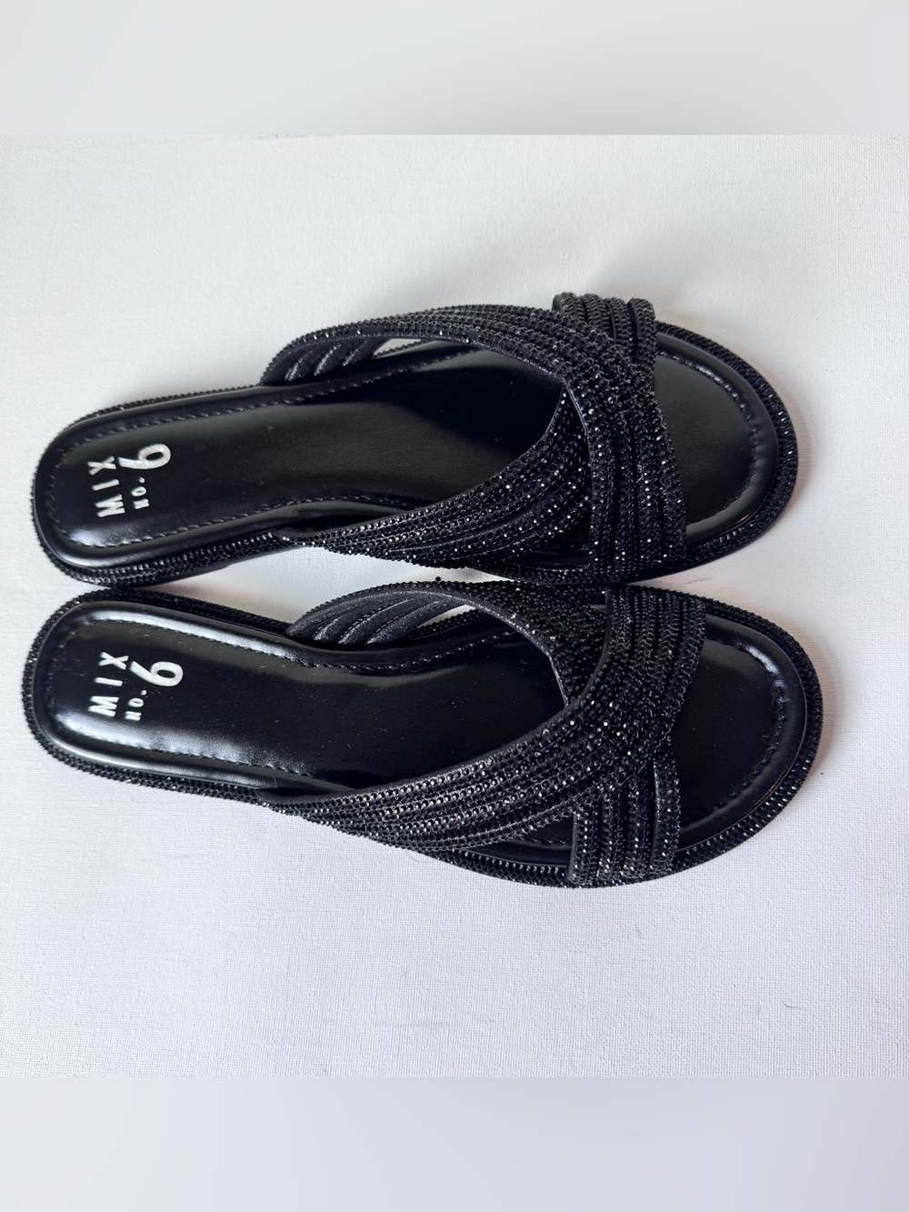 Women’s Black sparkly Crisscross Slide flat Sandals